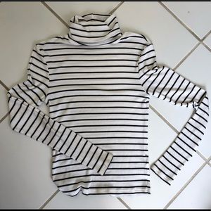 H&M Long sleeve turtleneck striped top